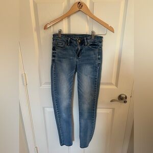 Calvin Klein Light Blue Ultimate Skinny Jeans women’s size 25